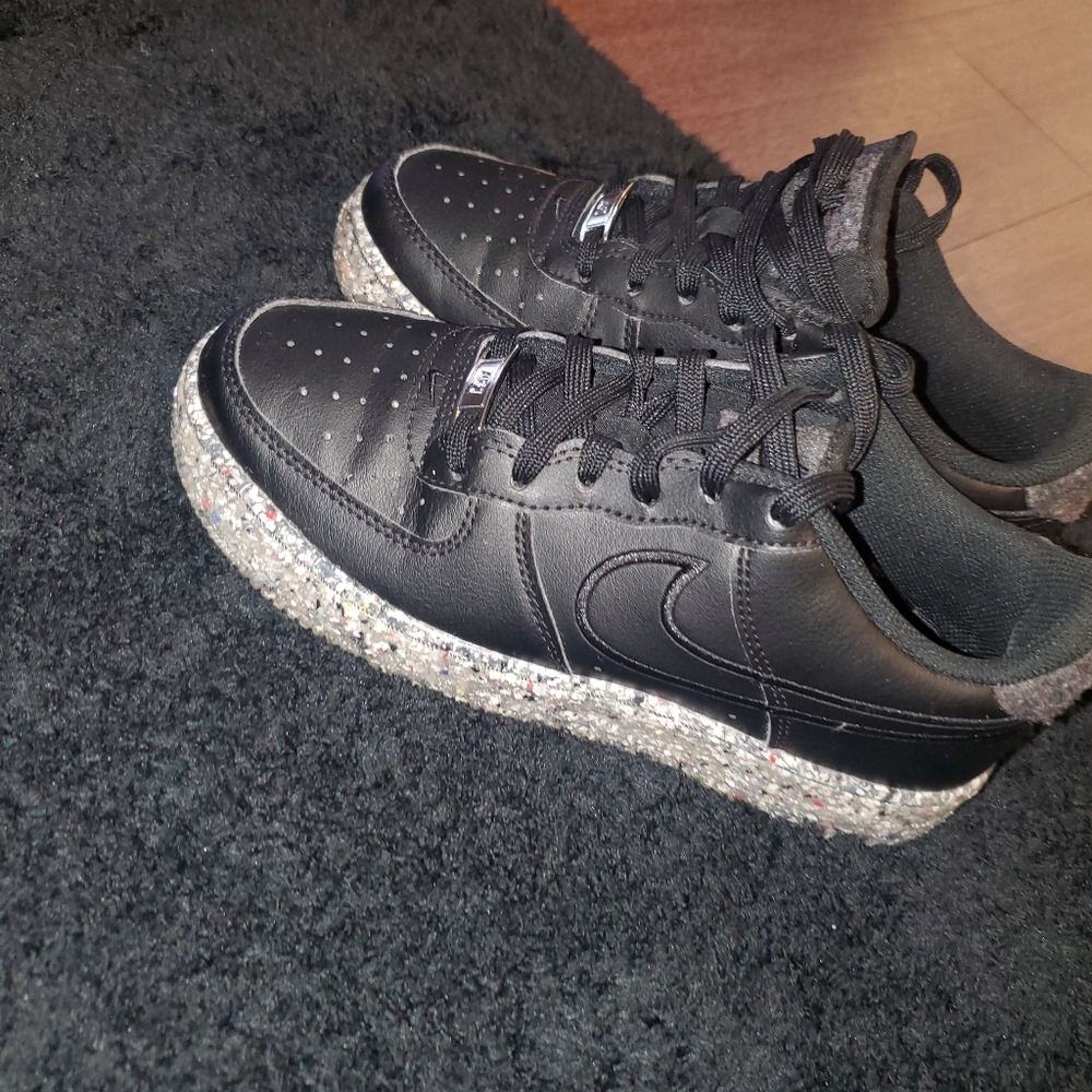 Shoes - Picture 2 of 2